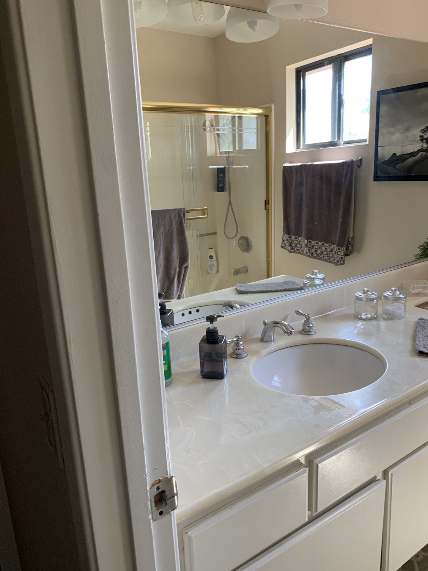 Bath room vanity, full mirror and medicine cabinet