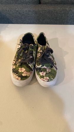 Women’s Shoes Size 7.5 $5