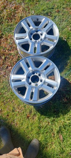 2 USED RIMS FOR FORD 18' LOCATED IN GARLAND