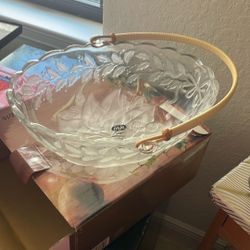 Vintage Holiday Frosted Glass Basket WP&G Scalloped Edge 11.5" x 9" Ratan Handle