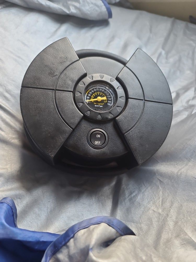 Tire Pump You Plug Into Car Lighter