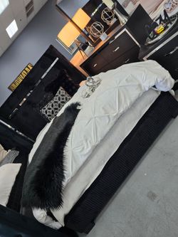 ✨️4pc Queen, King Bedrooms ✨️ Furniture Sectionals, Dining Avail
