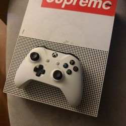 Microsoft Xbox One S 1TB