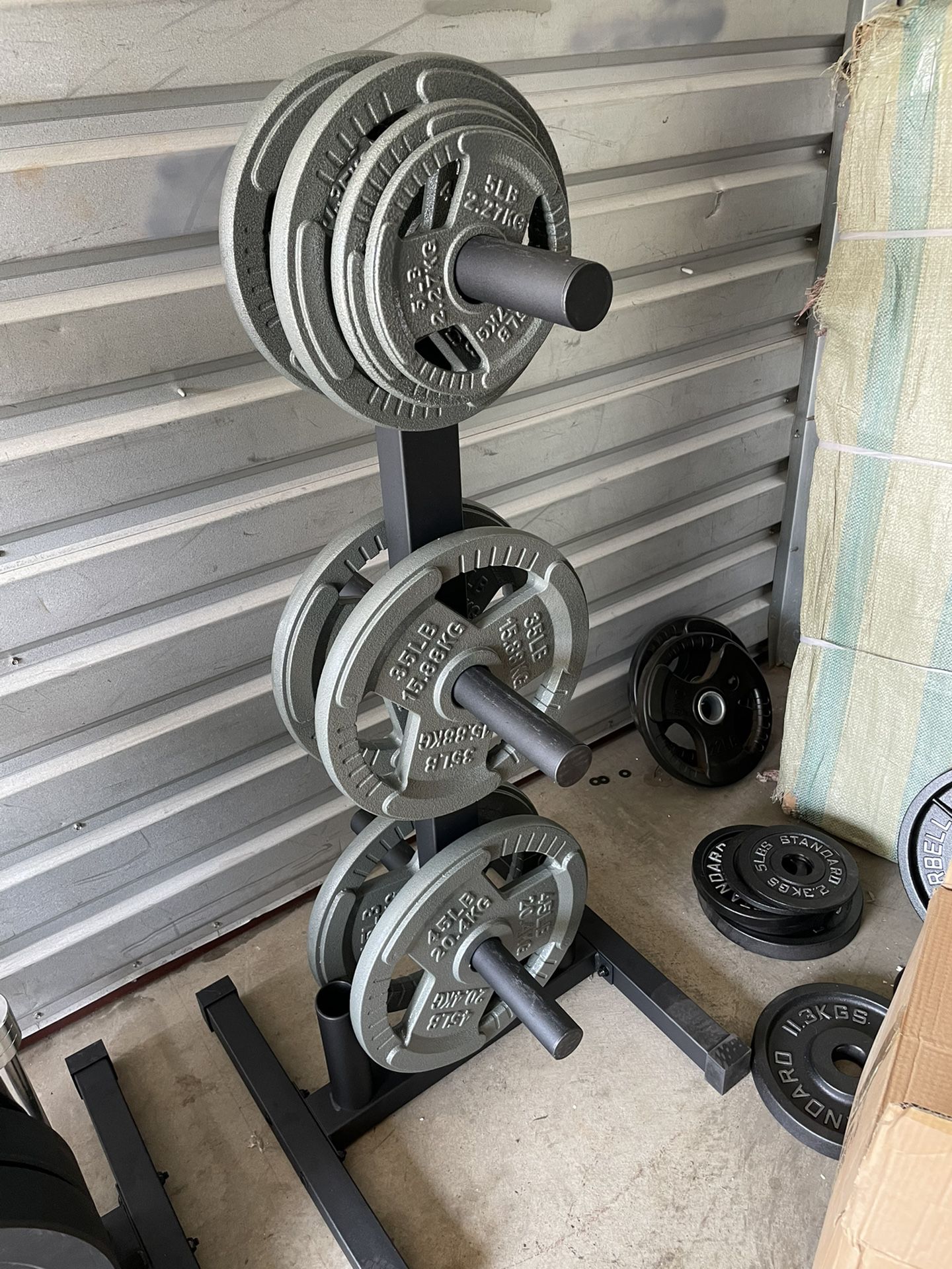 Olympic Barbell Plates With Tree 
