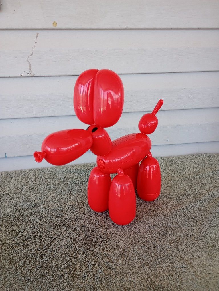 SQUEAKEE THE BALLOON DOG PET - RED