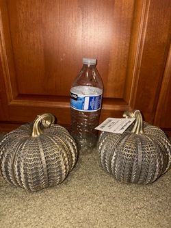 Decor pumpkins