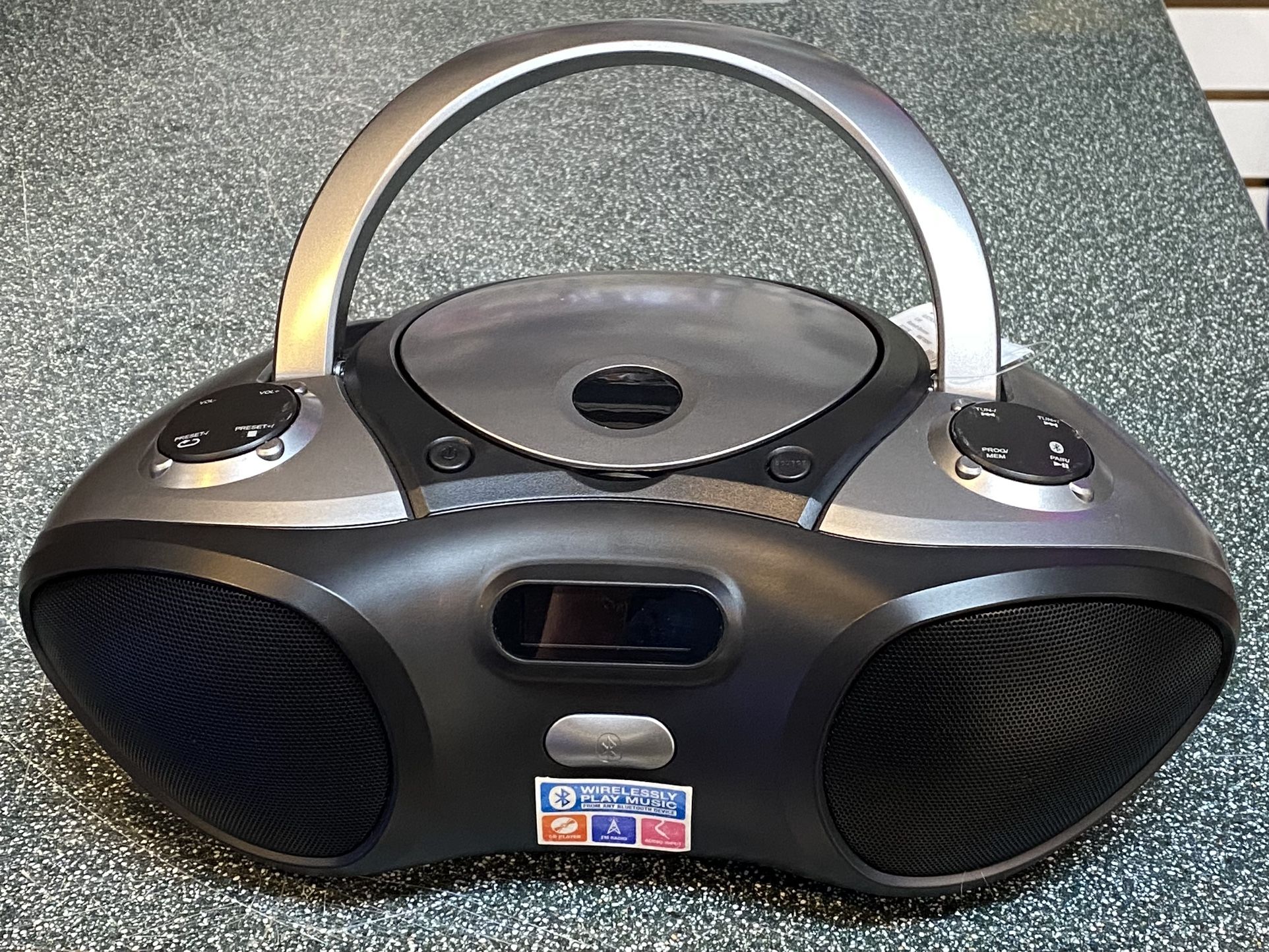 iLive IBC233B CD/FM Radio Bluetooth Boombox for Sale in Palos Hills, IL