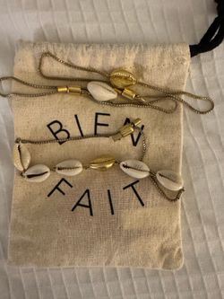 Madewell 3 piece seashell bracelets