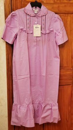Dryzhba nightwear vintage gown dress shirt China, size 46/L-XL-XXL nightgown pajamas sleepwear nightshirt loungewear Lilac short puffed sleeves