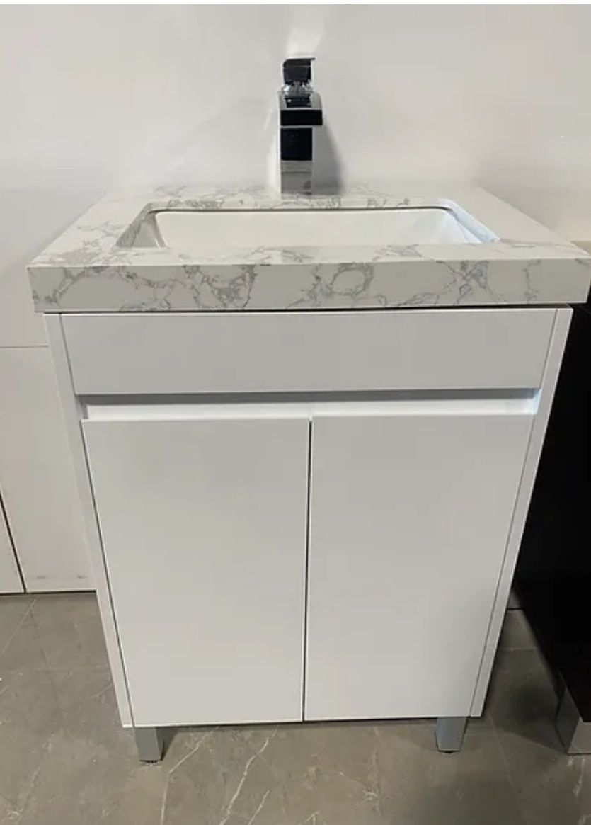 24” Bathroom Vanity for Sale in Hialeah, FL OfferUp