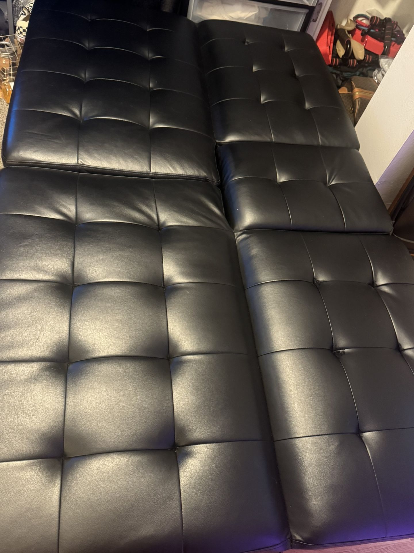 Black Futon