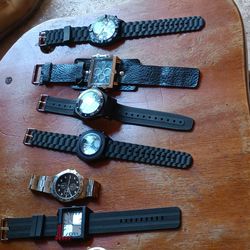 Timepieces For Men's Fashion