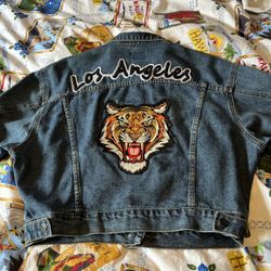Women’s Medium Jean Jacket Size Medium 