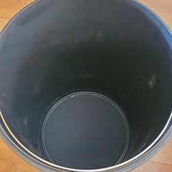 Trash Can/ 13 gallon Stainless/ Very Clean/Like New