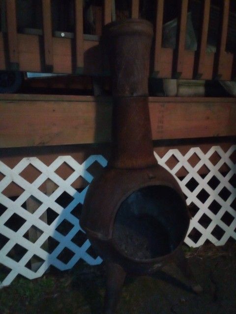 Vintage Cast Iron Outdoor Chimney Potbelly for Sale in Glastonbury, CT -  OfferUp