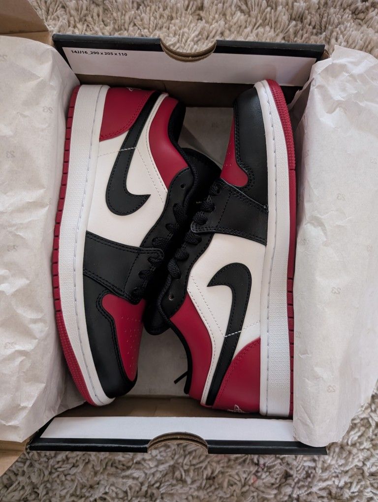 Jordan 1 Low Bred Toe Size 8