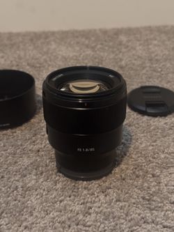 Sony FE 85mm F/1.8 Lens