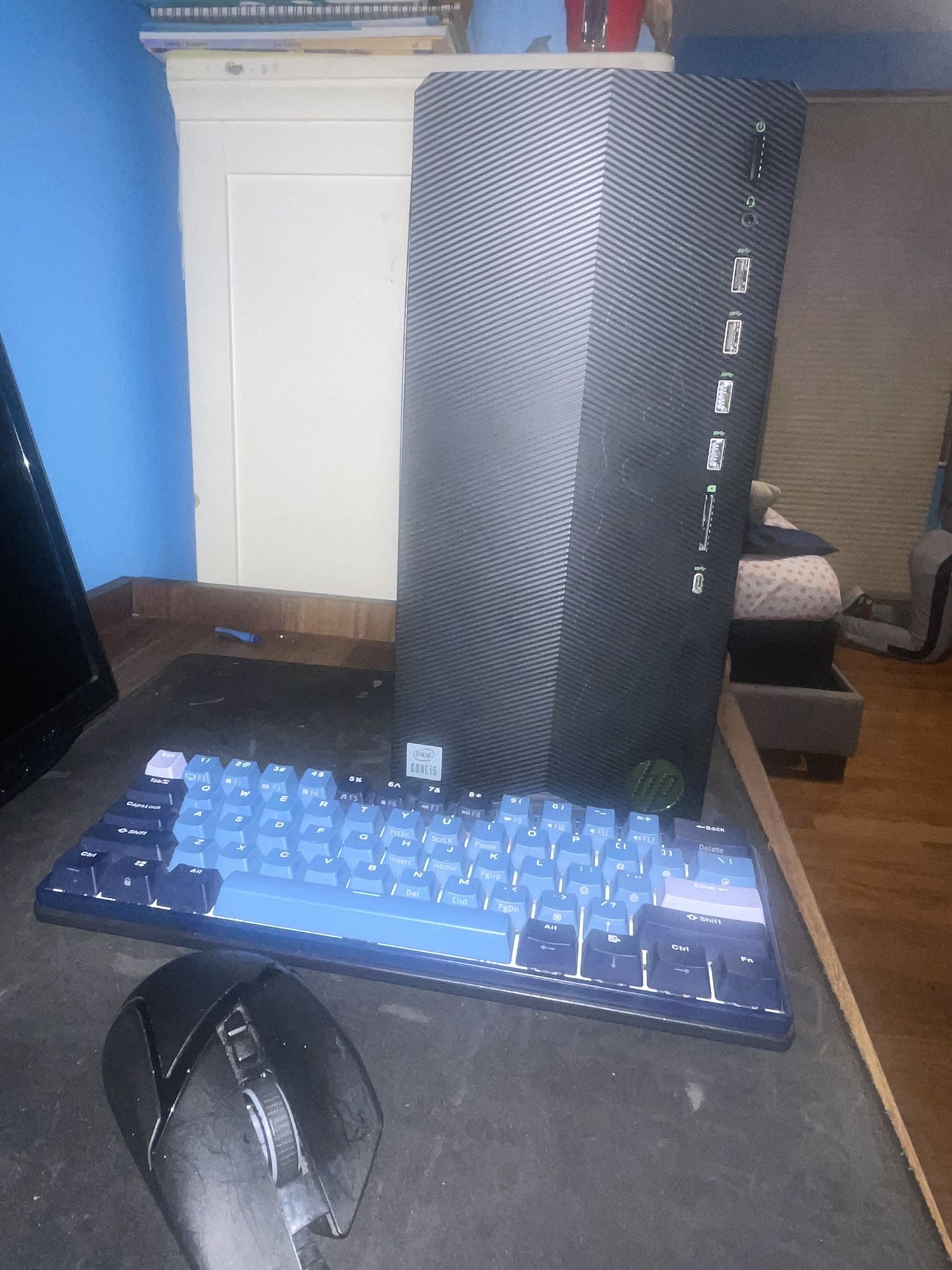 Hp Pavilion Gaming Pc/ Keyboard And Mouse