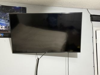 FOR SALE SAMSUMG SMART TV 55 INCH $180