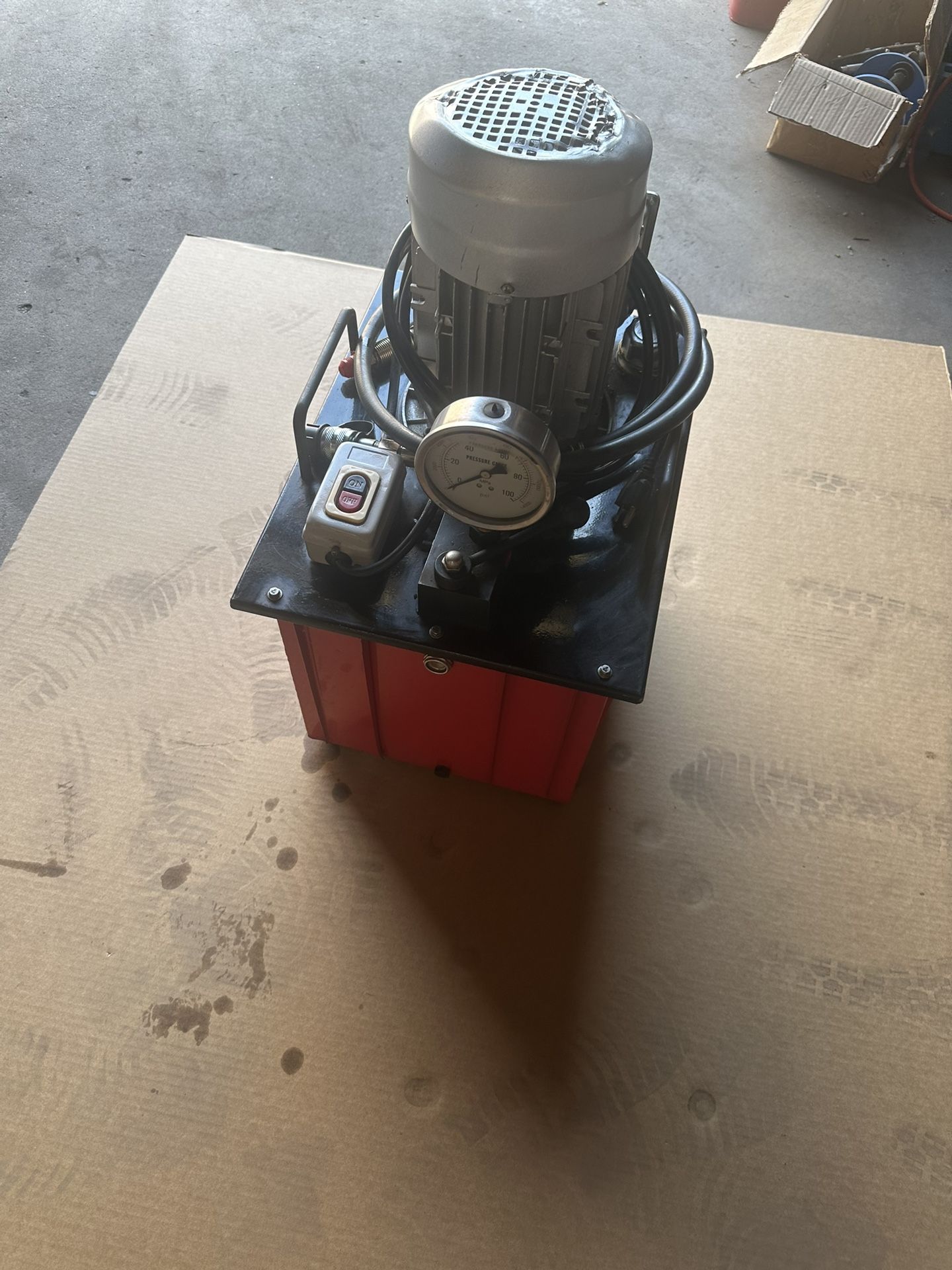 Hydraulic Pump Manual Valve | Single Acting 10,000 PSI | 9.5 Gallon 110V Electric | Hydraulic Pump