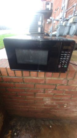 Black Countertop Microwave Oven