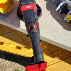 Milwaukee
M18 FUEL18V Lithium-lon
Brushless Cordless 21MM DA
Polisher (Tool-Only)