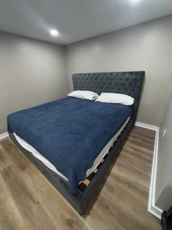 King size bed and mattress set