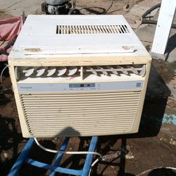 Frigidaire 15000 BTU Window Unit Air Conditioner 