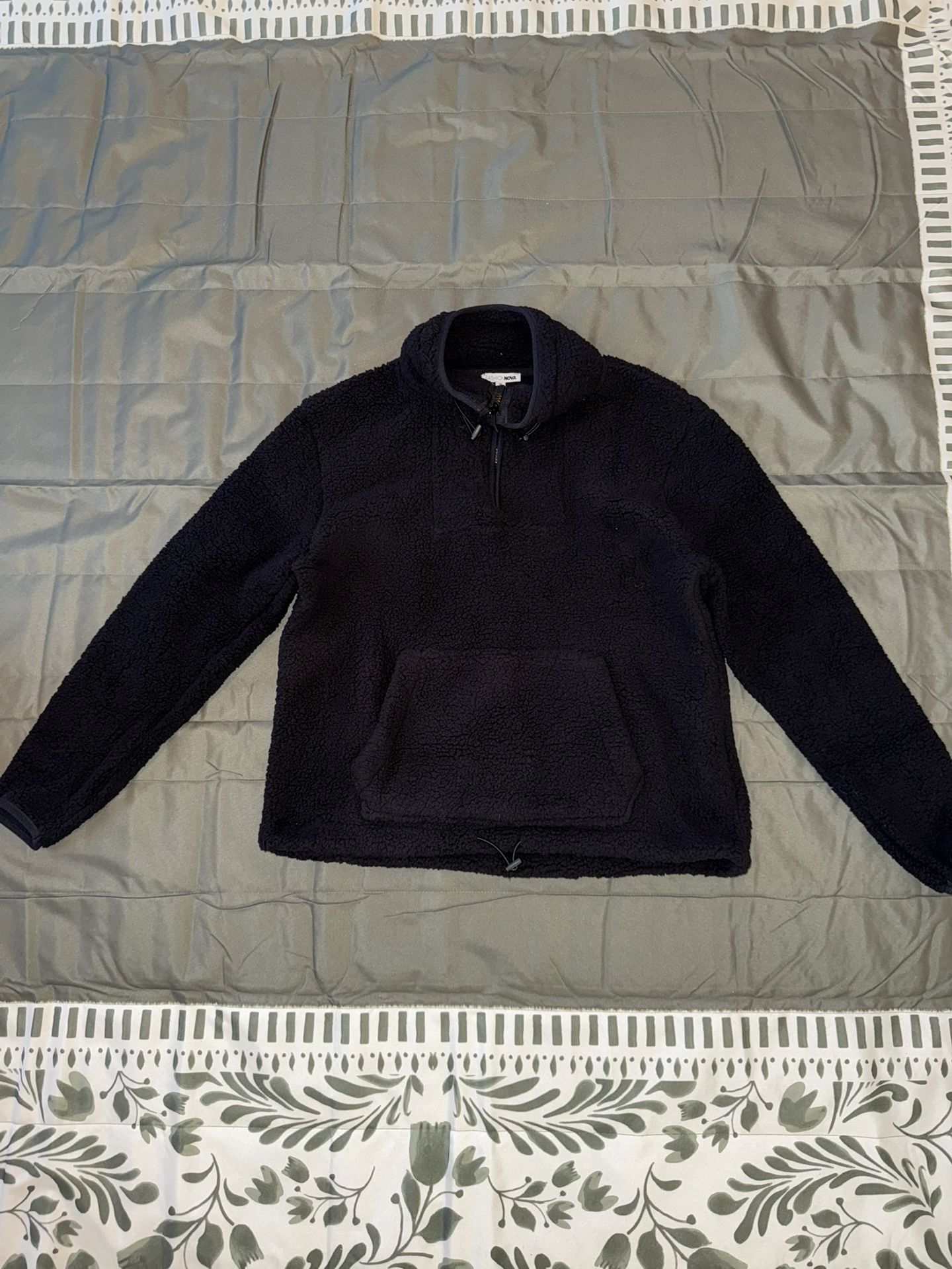 Brand New Black Sherpa Pullover Size M