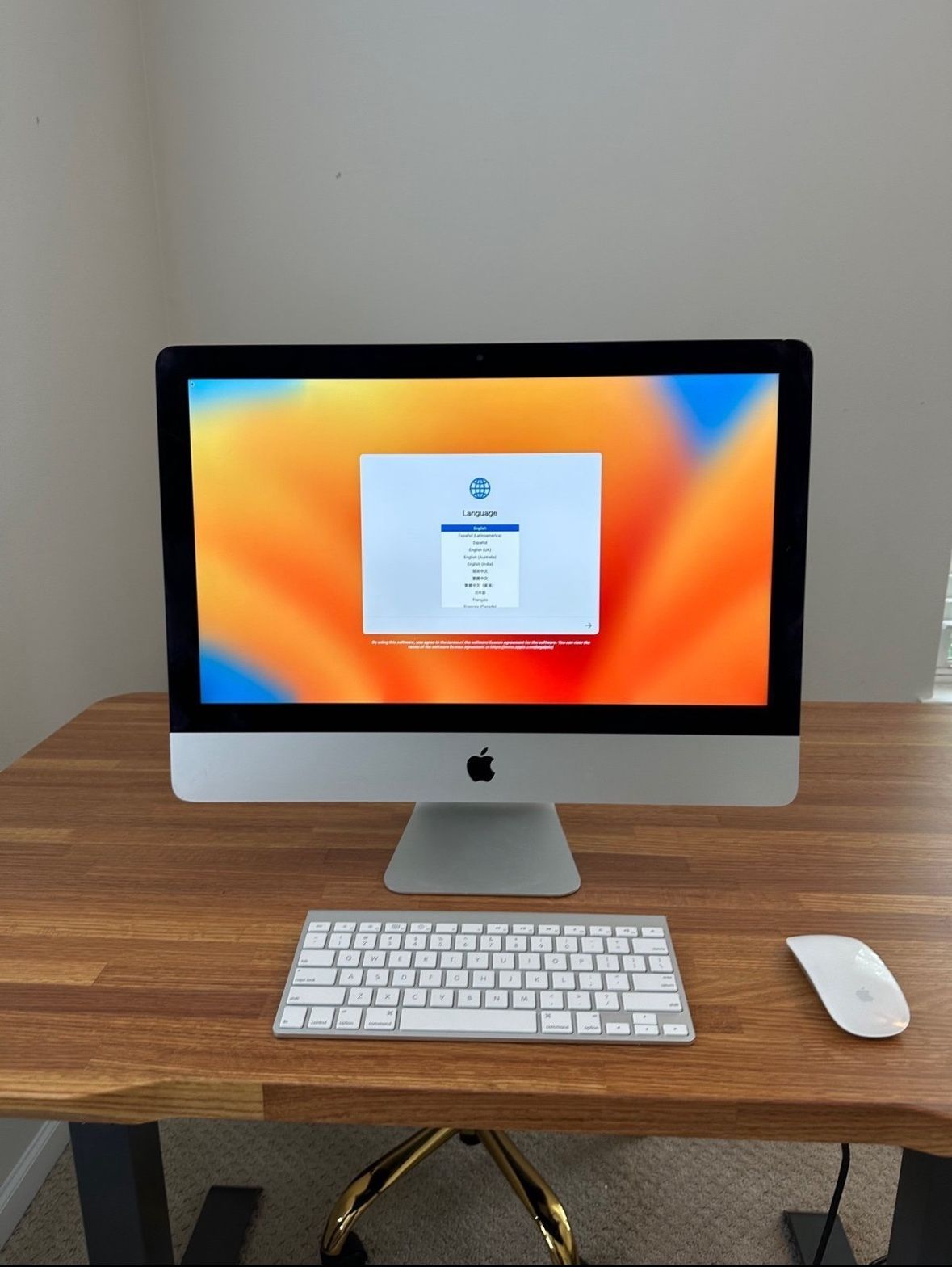 21.5 Apple iMac All-In-One Core i5 2.3 GHz (Mid-2017) 250 GB