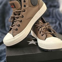 Brand New  Converse Unisex Shoes Men Size 8.5 And Women Size 10.5 