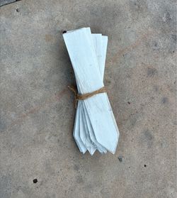 Distressed White Wooden Garden Stakes Pack – Rustic Plant Markers