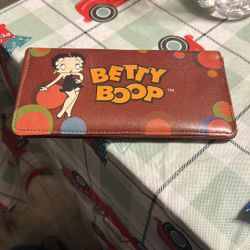Belly boob wallet
