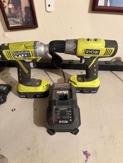 Ryobi 18V Cordless Drill Set with Charger