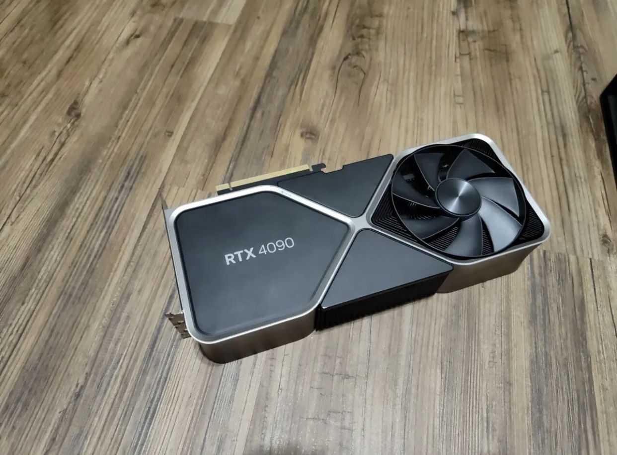 NVIDIA GeForce RTX 4090 FE Founders Edition 24GB GDDR6X
