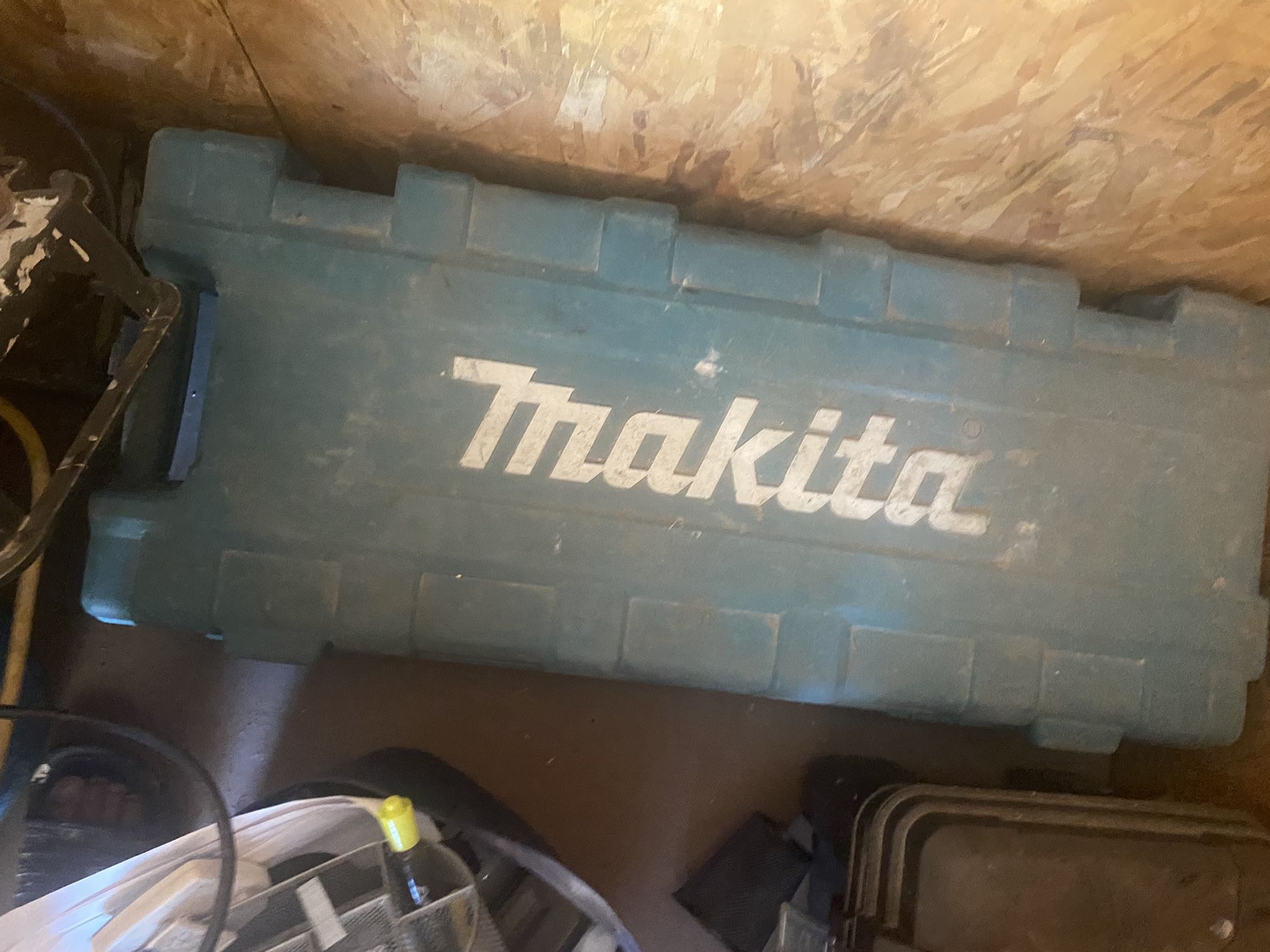 Makita Hm Demolition JackHammer