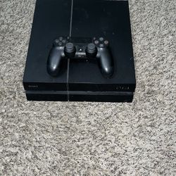 PS4 Slim 