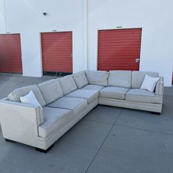 Gray Sectional Couch Free Delivery 