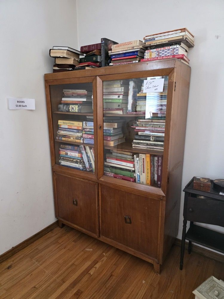 Estate Sale Address In Ad Wood Glass Front Curio Display Cabinet