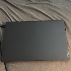 Slim 7 16IAH7 Laptop (Lenovo)