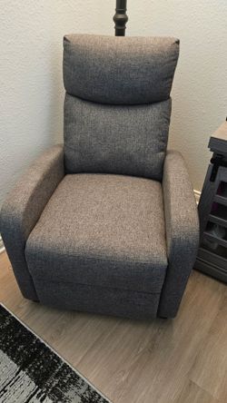 Vibrating recliner