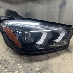 2020 2021 2022 2023 Mercedes-Benz GLE350 Right Passenger Side Adaptive Headlight OEM A1(contact info removed)04