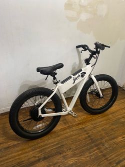JackRabbit XG Electric E-bike (white color)