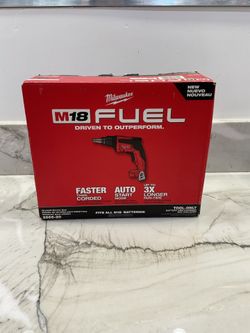 Milwaukee M18 FUEL 18V Lithium-lon Brushless Cordless Drywall Screw Gun Kit NEW