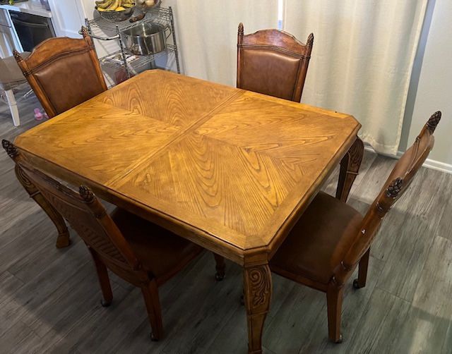 Dinning Table