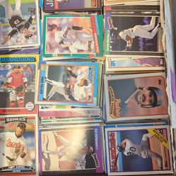 Baseball cards lot