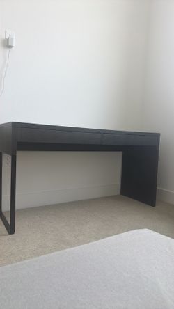 Black Desk with Drawer – Modern Office Desk