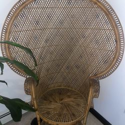 RENT Peacock Chair Vintage Boho 
