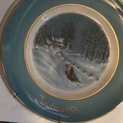 Avon Christmas Collection Plates 
