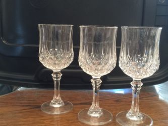 3 Crystal wine glasses